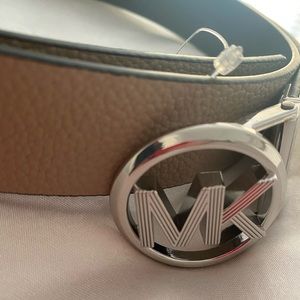 Brand new MK REVERSIBLE BELT. NUDE AND BLACK